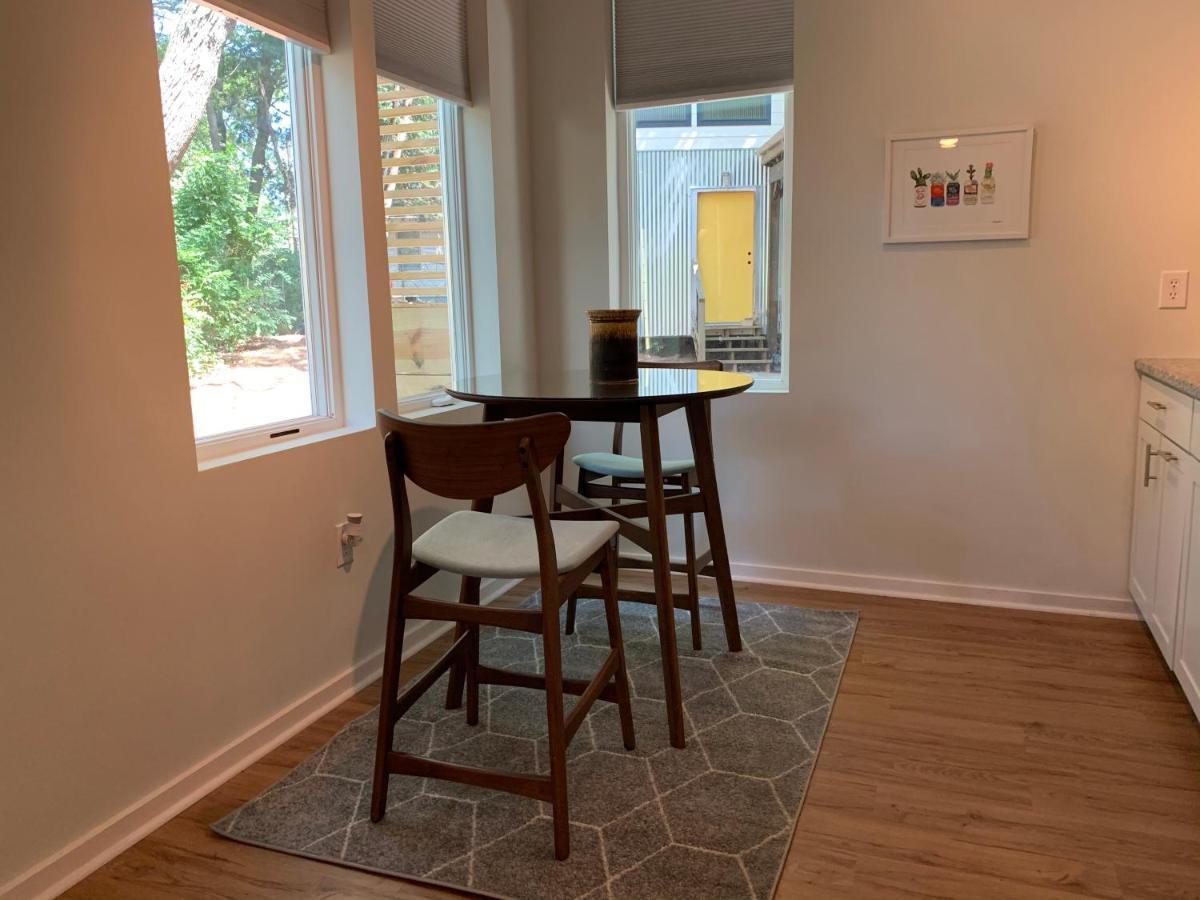 Normalbnb - 2 Blocks From Restaurants, Bars, Hospital أثينز، أوهايو المظهر الخارجي الصورة