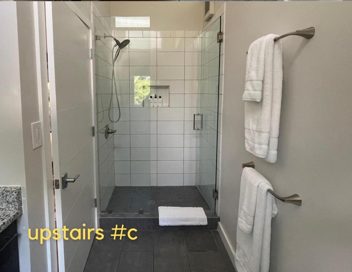Normalbnb - 2 Blocks From Restaurants, Bars, Hospital أثينز، أوهايو المظهر الخارجي الصورة