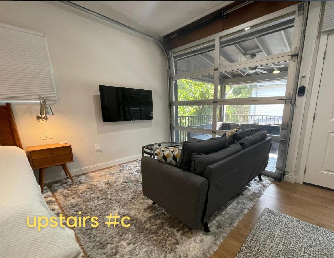Normalbnb - 2 Blocks From Restaurants, Bars, Hospital أثينز، أوهايو المظهر الخارجي الصورة